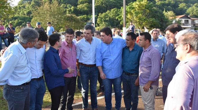 Vereadores recepcionam Governador Beto Richa